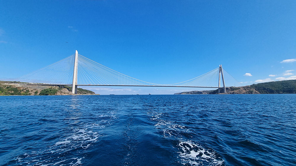 radiopelicano_schwarzes_meer_bosporus